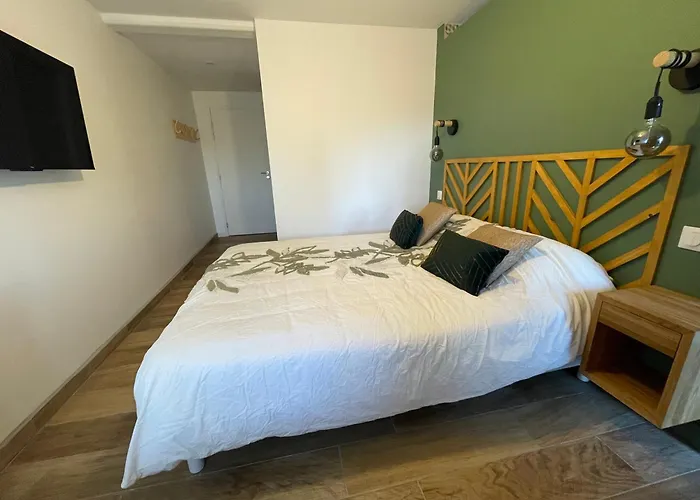 Casa de hóspedes Chez Gabriel Et Sophie 3*